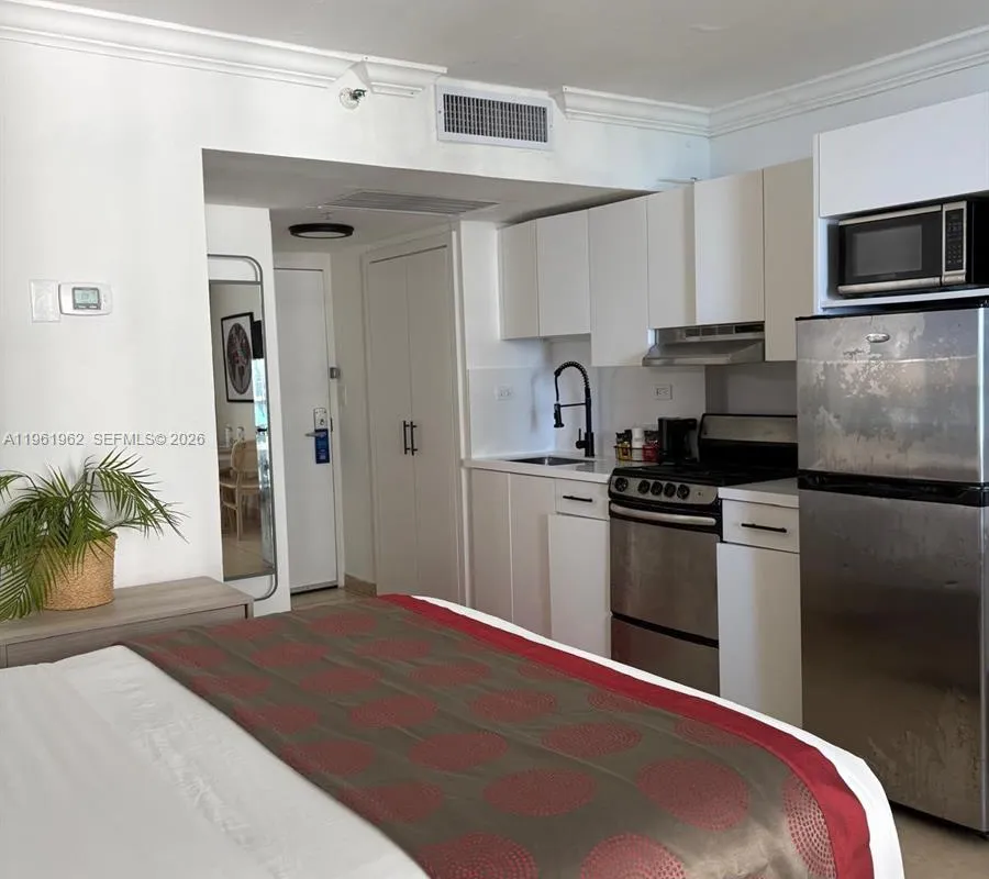 19201 Collins Ave # 820, Sunny Isles Beach FL 33160