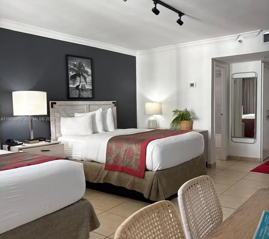 19201 Collins Ave # 820, Sunny Isles Beach FL 33160