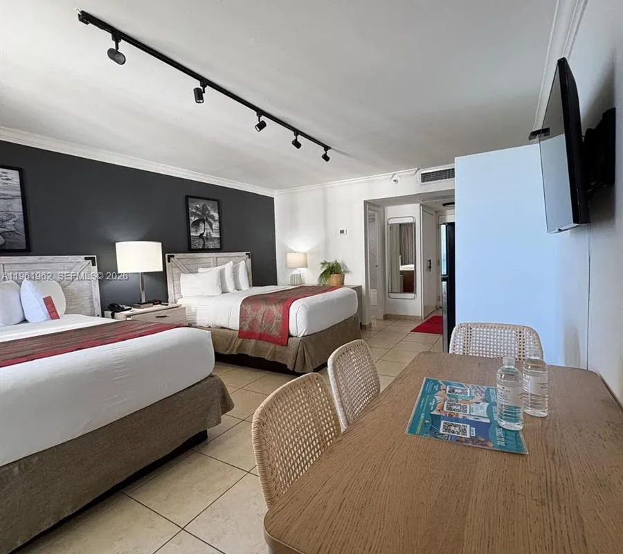 19201 Collins Ave # 820, Sunny Isles Beach FL 33160