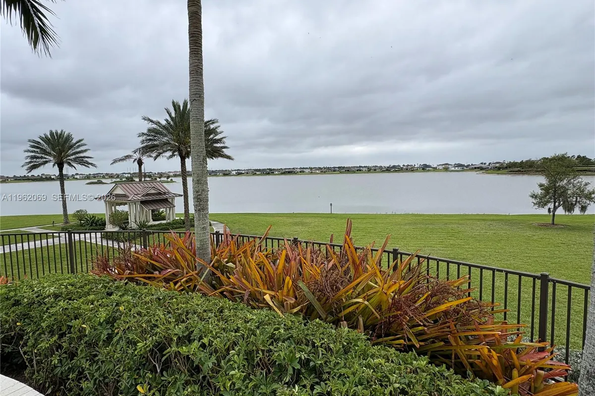 1600 Wandering Willow Way, Loxahatchee FL 33470