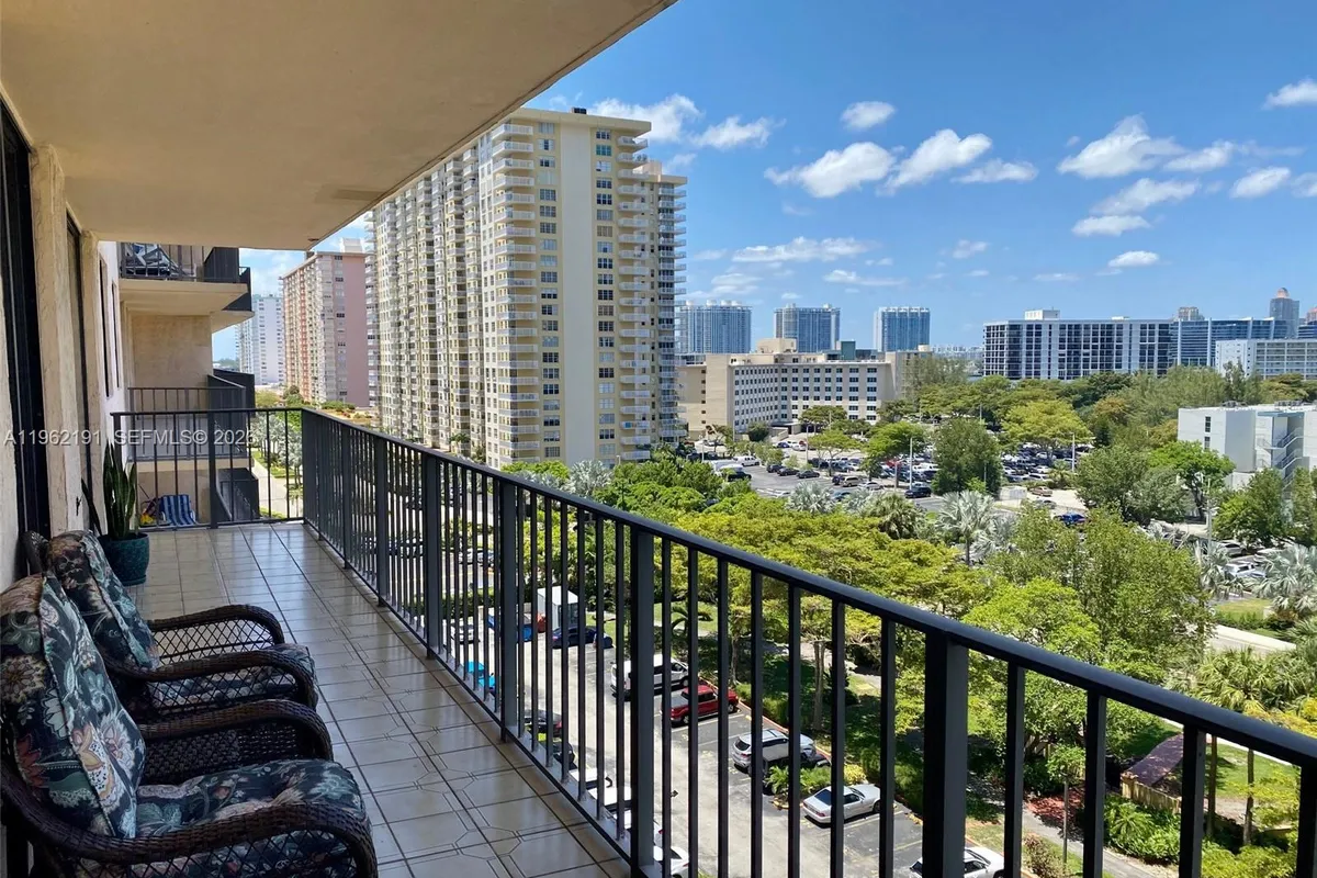 210 174th St # 912, Sunny Isles Beach FL 33160