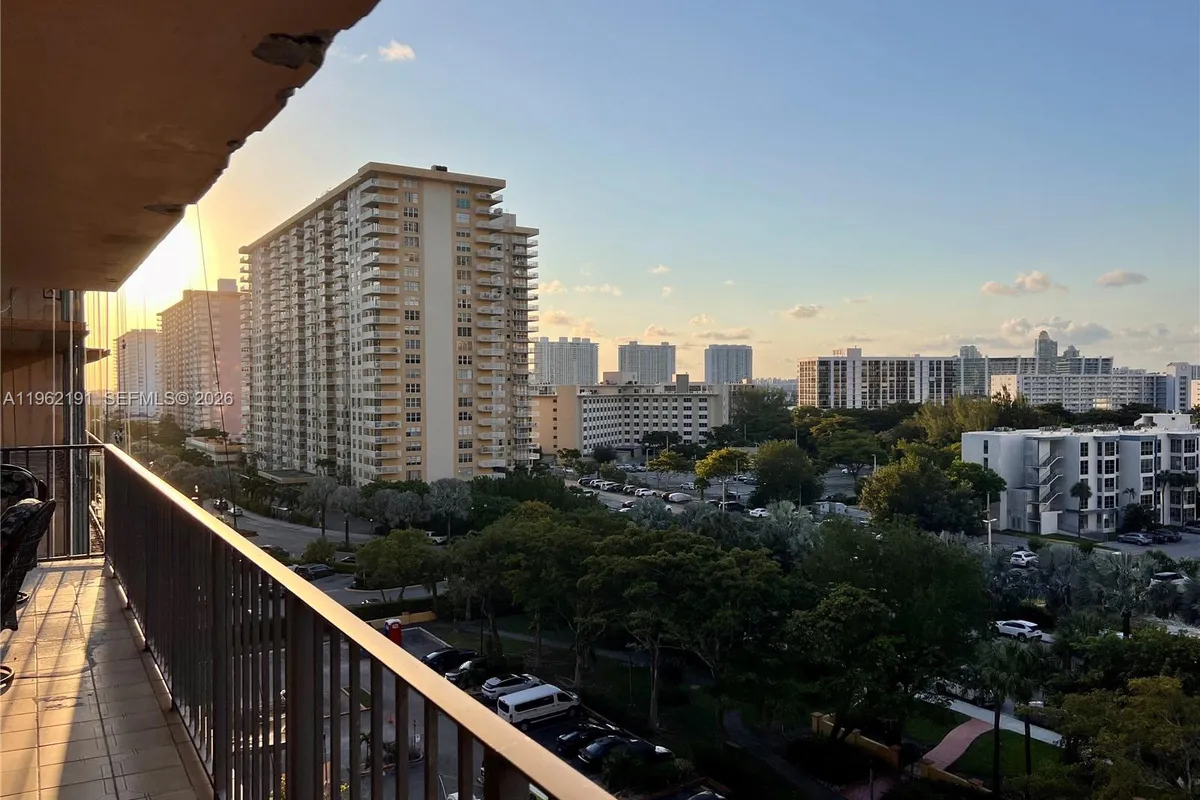 210 174th St # 912, Sunny Isles Beach FL 33160