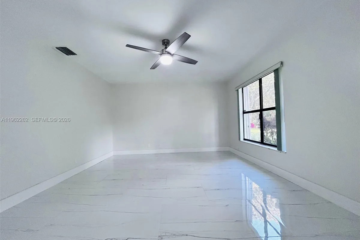 2560 Calamondin Cir, Coconut Creek FL 33063