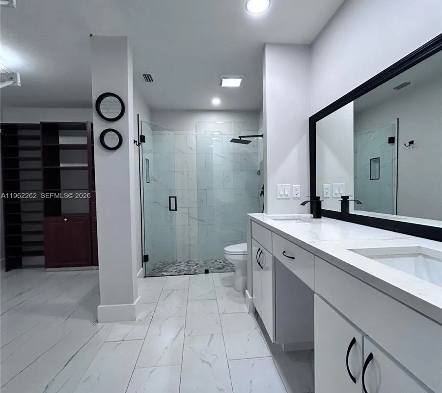 2560 Calamondin Cir, Coconut Creek FL 33063