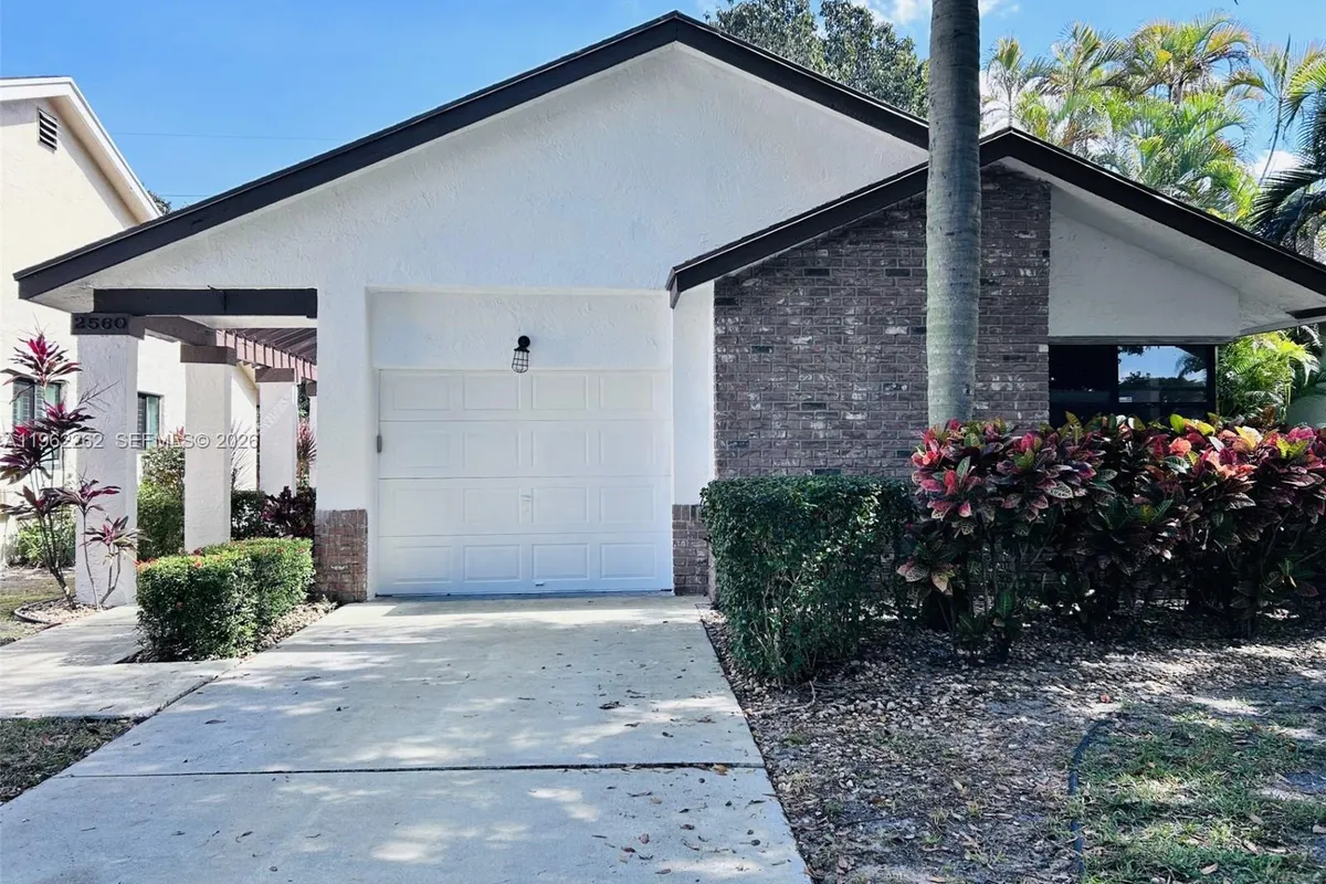 2560 Calamondin Cir, Coconut Creek FL 33063