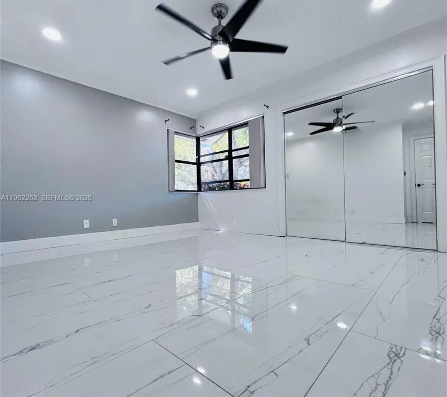 2560 Calamondin Cir, Coconut Creek FL 33063