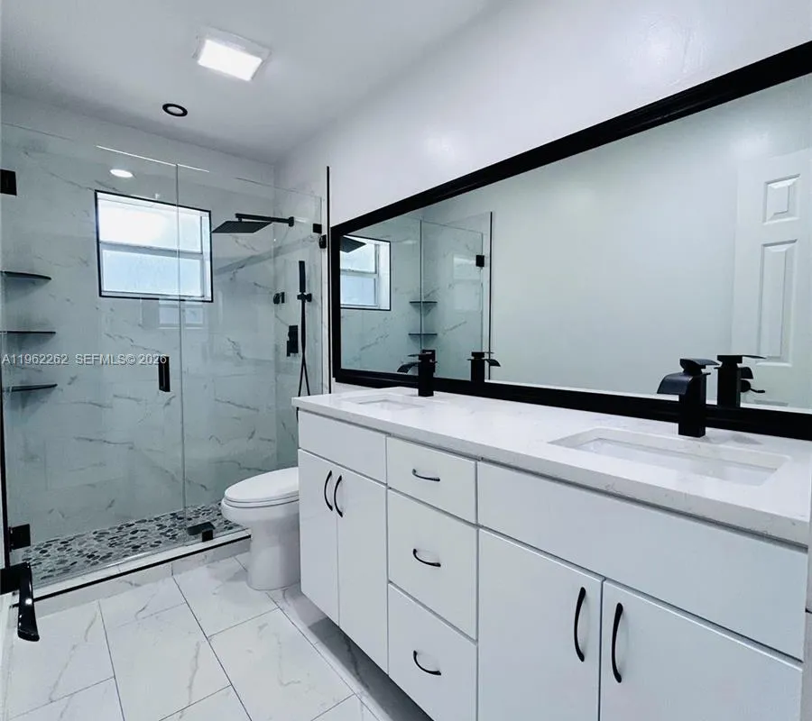 2560 Calamondin Cir, Coconut Creek FL 33063