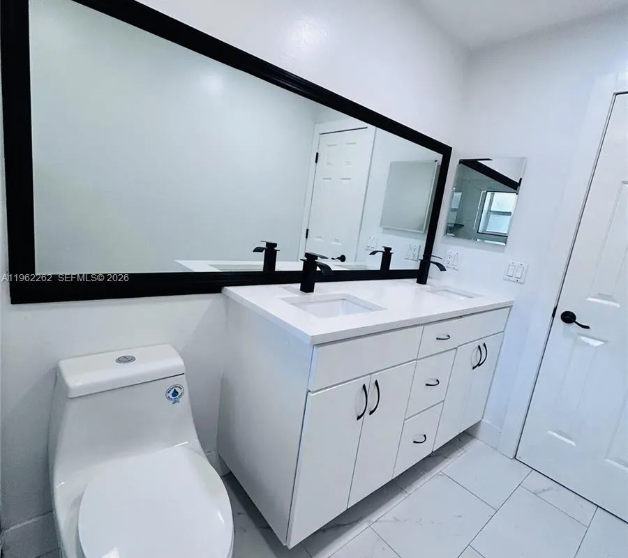 2560 Calamondin Cir, Coconut Creek FL 33063