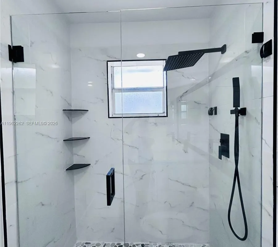 2560 Calamondin Cir, Coconut Creek FL 33063