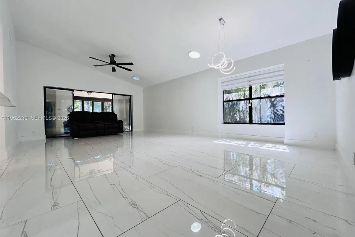 2560 Calamondin Cir, Coconut Creek FL 33063