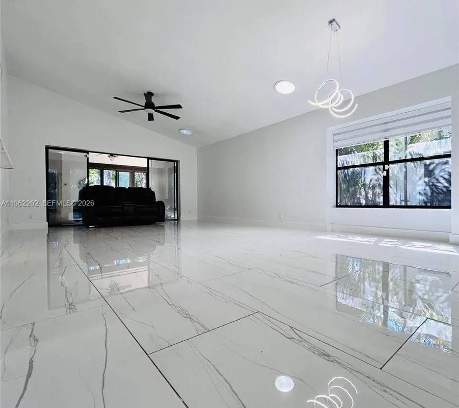 2560 Calamondin Cir, Coconut Creek FL 33063