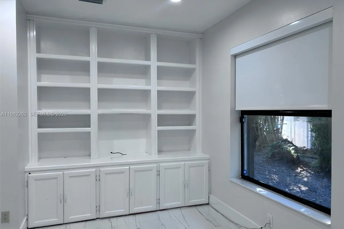 2560 Calamondin Cir, Coconut Creek FL 33063