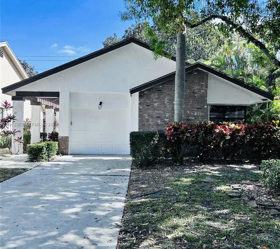 2560 Calamondin Cir, Coconut Creek FL 33063