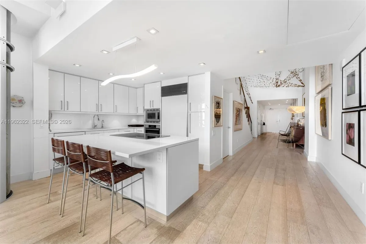 6899 Collins Ave # 403, Miami Beach FL 33141