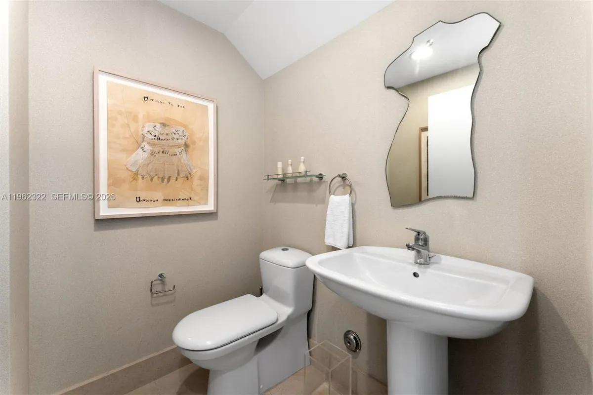 6899 Collins Ave # 403, Miami Beach FL 33141