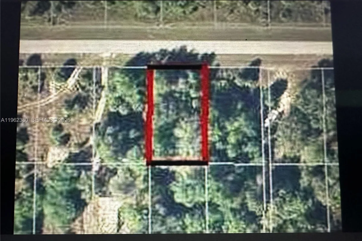 8042 Sherwood Cir, La Belle FL 33935