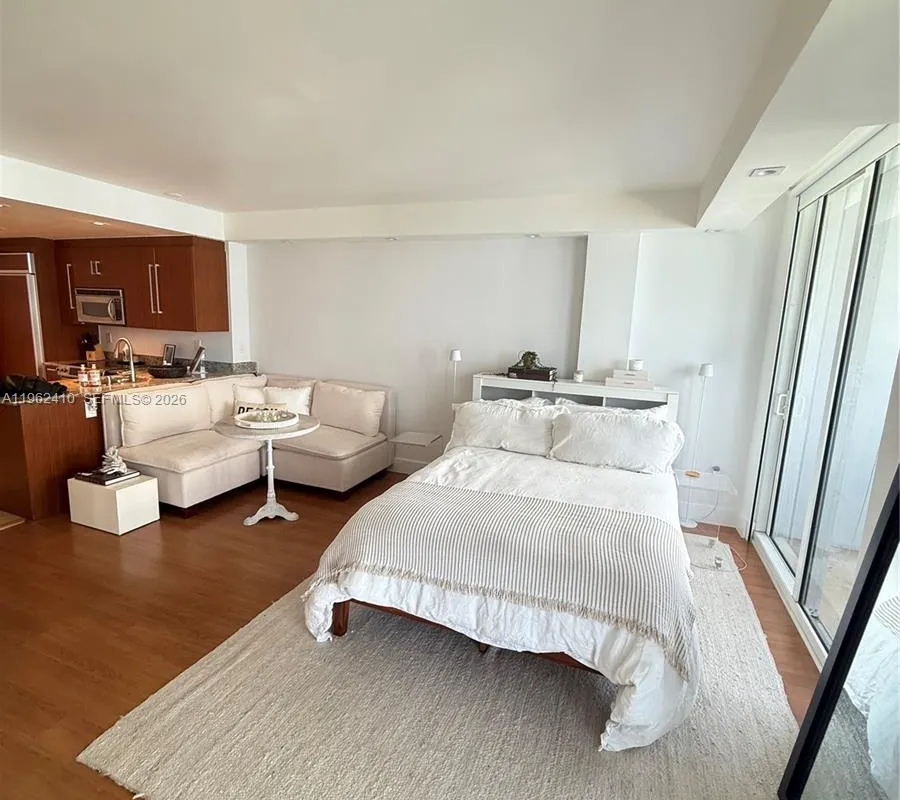 10275 Collins Ave # 1402, Bal Harbour FL 33154