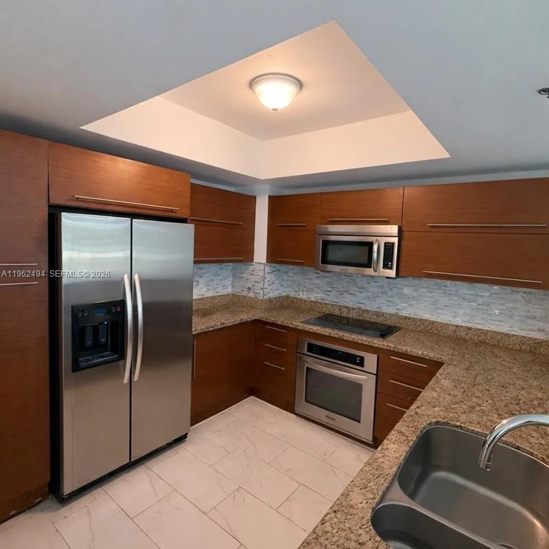 2641 N Flamingo Rd, Sunrise FL 33323