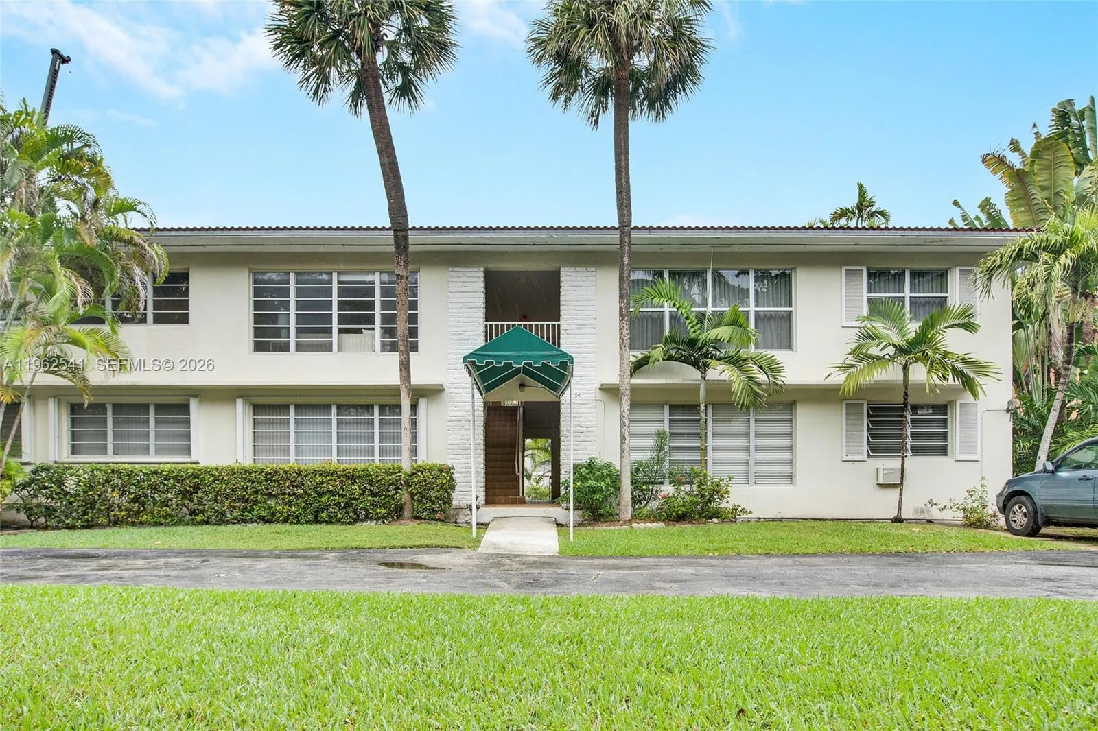 1 bedroom 1 bath for rent at 50 Park Dr # 5, Bal Harbour FL 33154