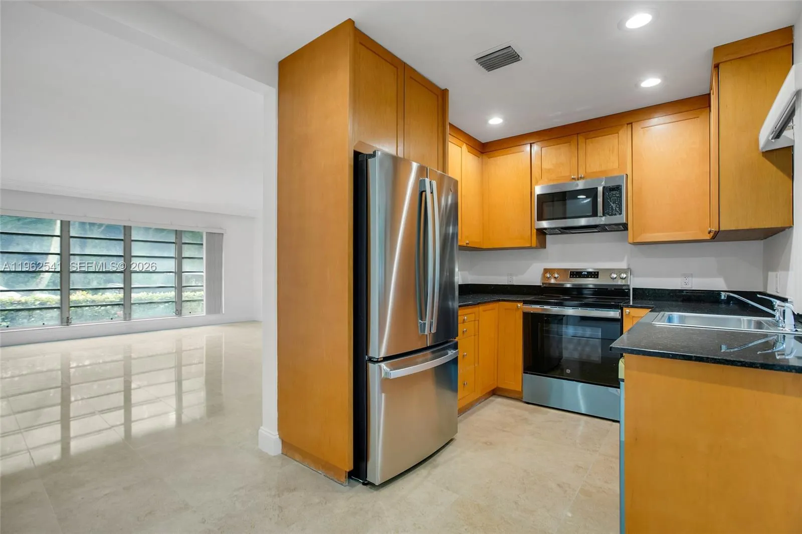 50 Park Dr # 5, Bal Harbour FL 33154