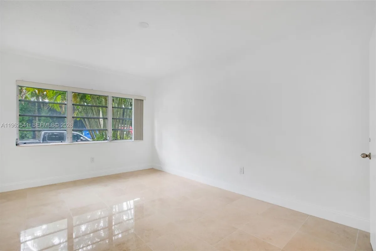 50 Park Dr # 5, Bal Harbour FL 33154