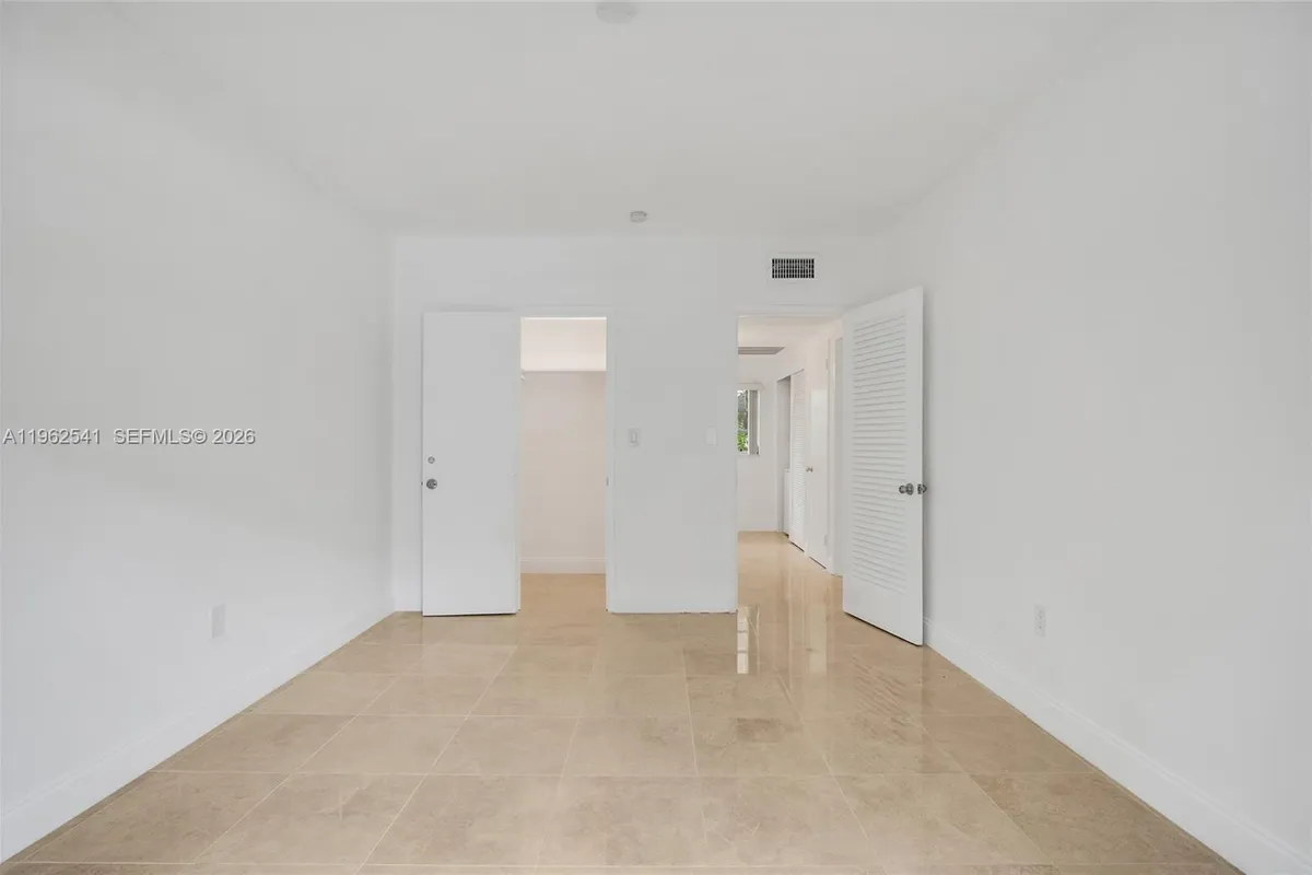 50 Park Dr # 5, Bal Harbour FL 33154