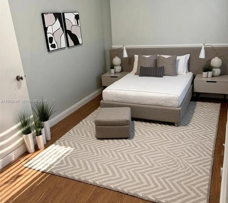 103 NW 6th Ave # 2, Miami FL 33128