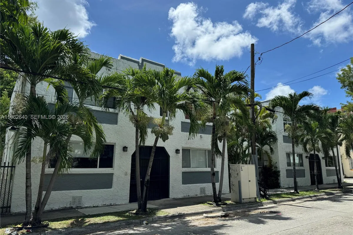 103 NW 6th Ave # 2, Miami FL 33128