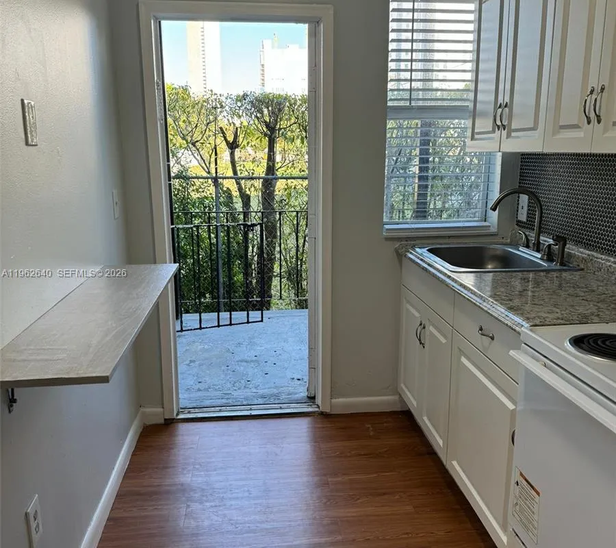 103 NW 6th Ave # 2, Miami FL 33128