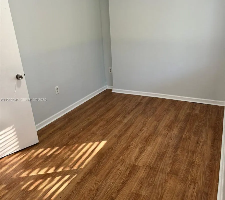 103 NW 6th Ave # 2, Miami FL 33128