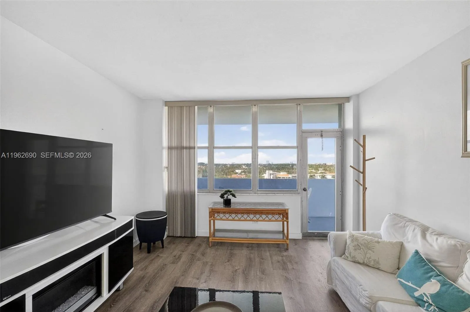 7441 Wayne Avenue # 8J, Miami Beach FL 33141