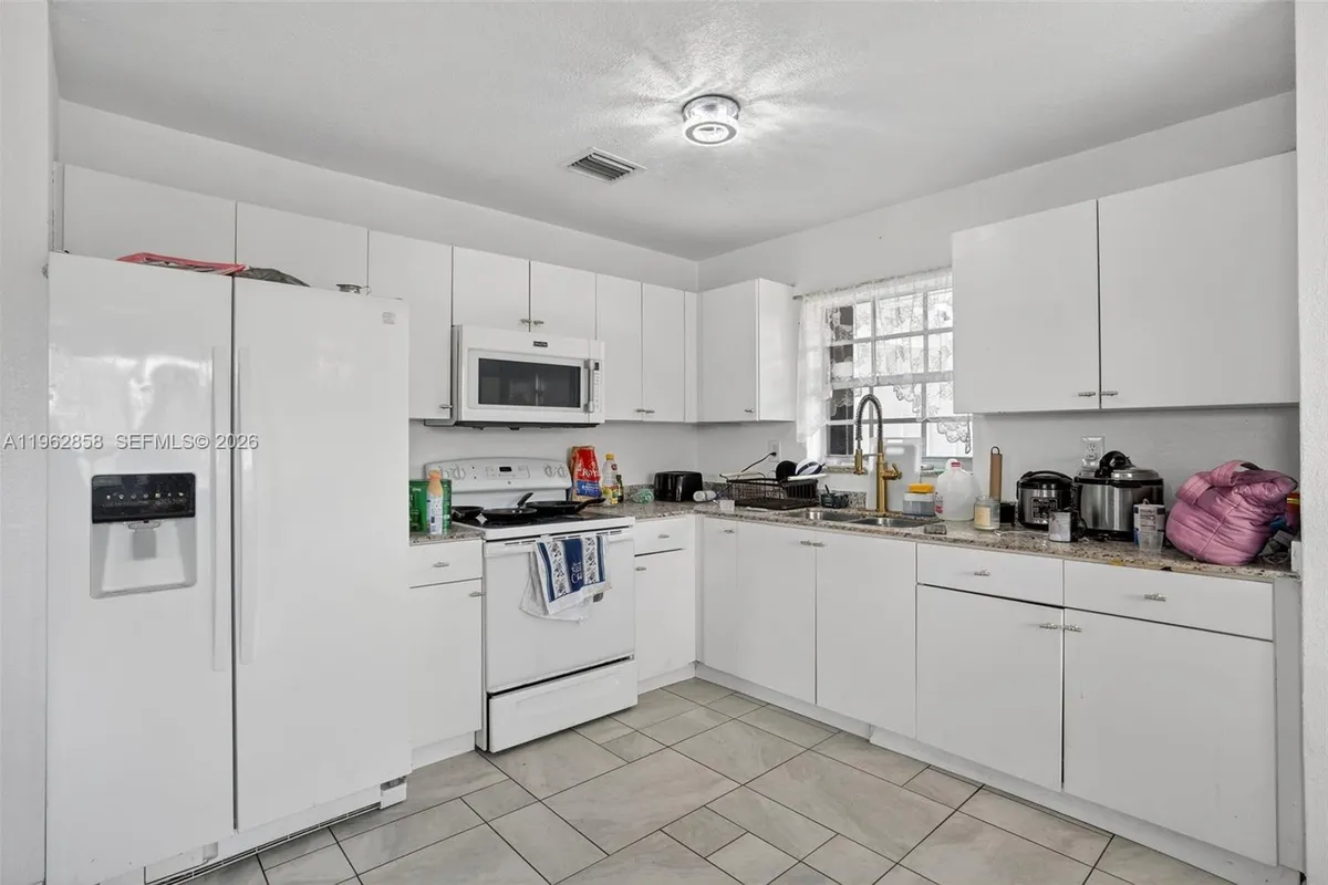 20615 NW 28th Ave, Miami Gardens FL 33056