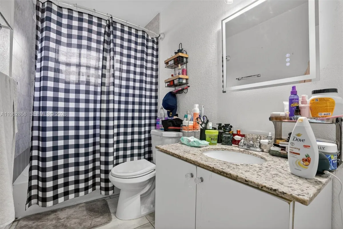 20615 NW 28th Ave, Miami Gardens FL 33056