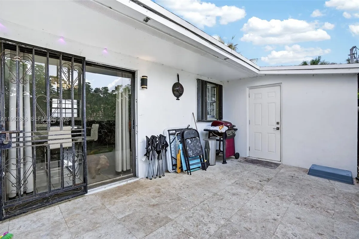 20615 NW 28th Ave, Miami Gardens FL 33056