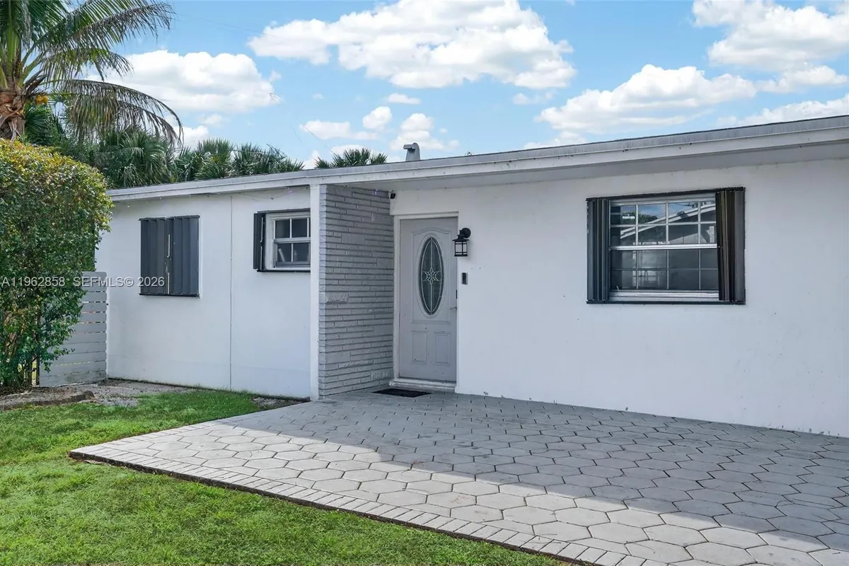 20615 NW 28th Ave, Miami Gardens FL 33056