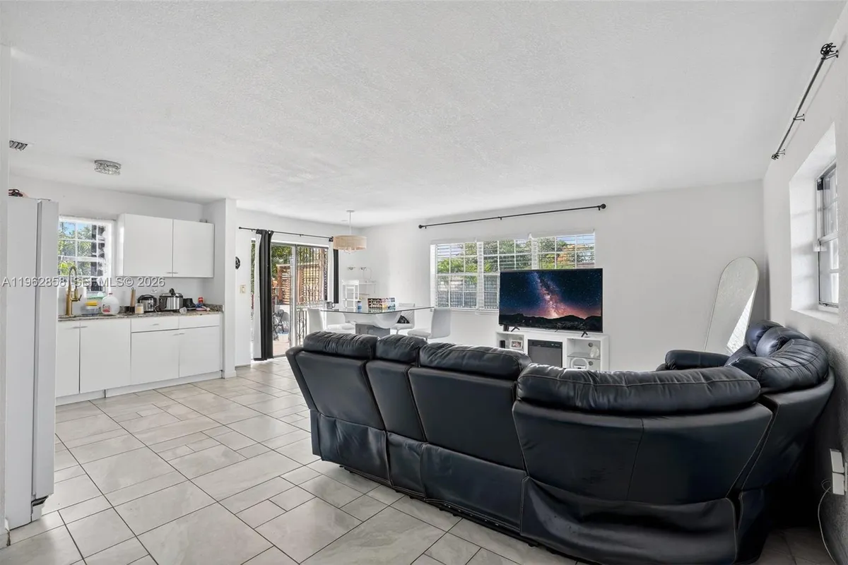 20615 NW 28th Ave, Miami Gardens FL 33056