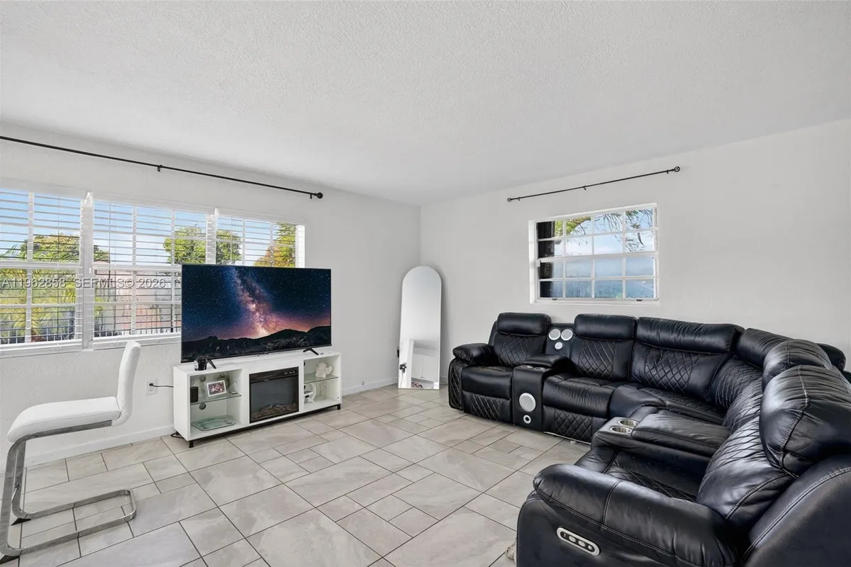 20615 NW 28th Ave, Miami Gardens FL 33056