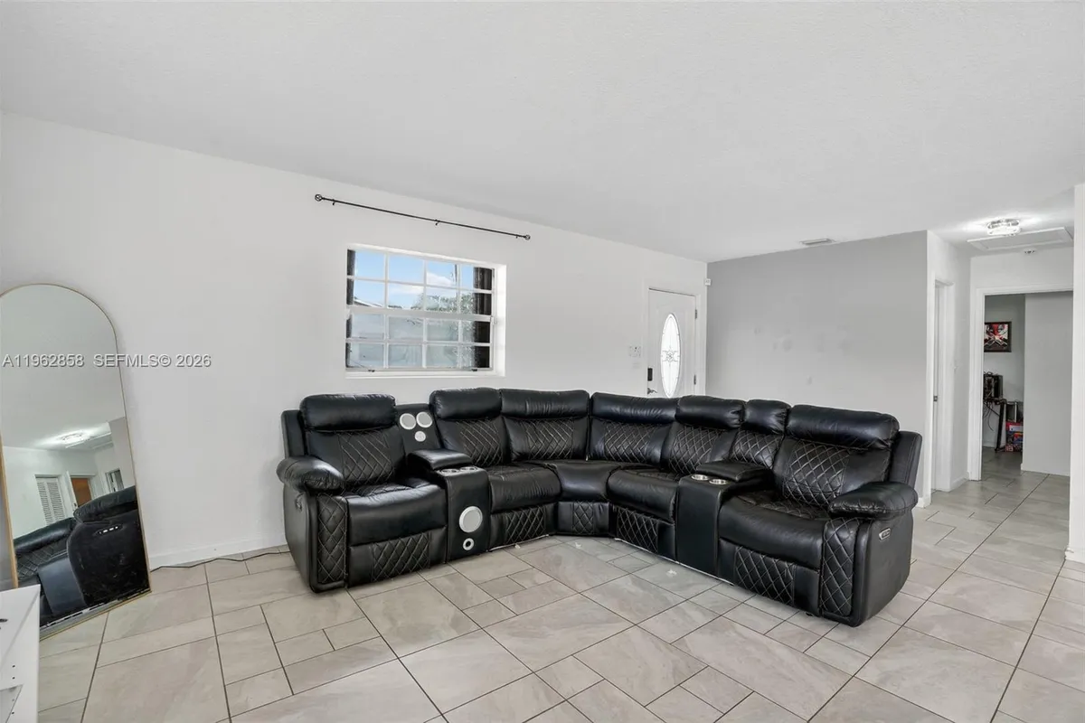 20615 NW 28th Ave, Miami Gardens FL 33056