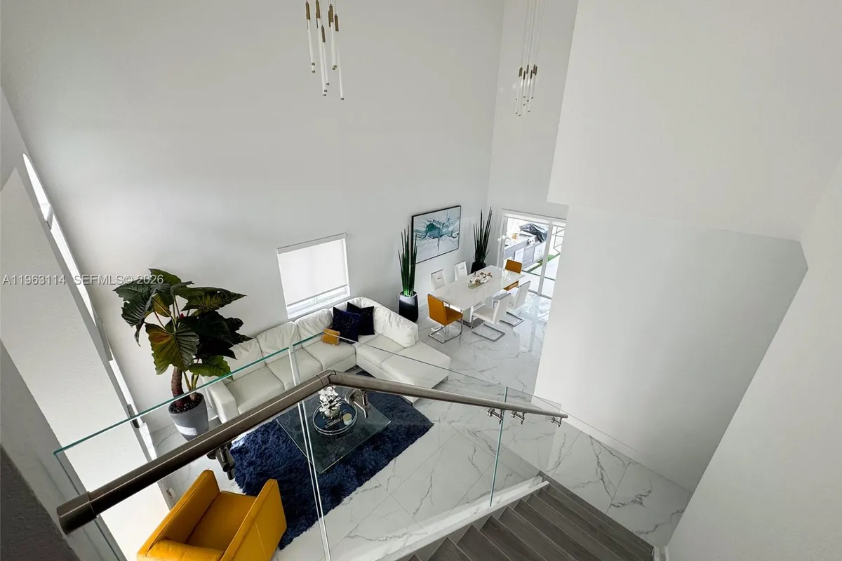 1533 SW 154th Path, Miami FL 33194