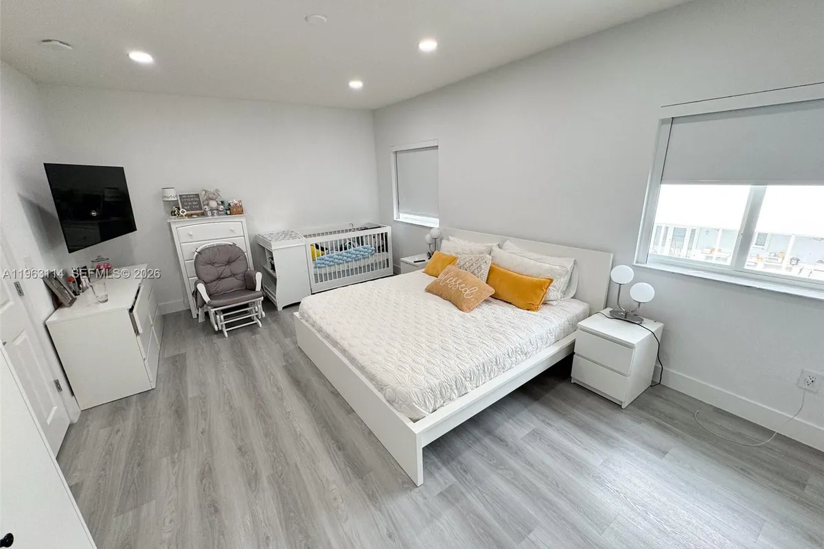 1533 SW 154th Path, Miami FL 33194