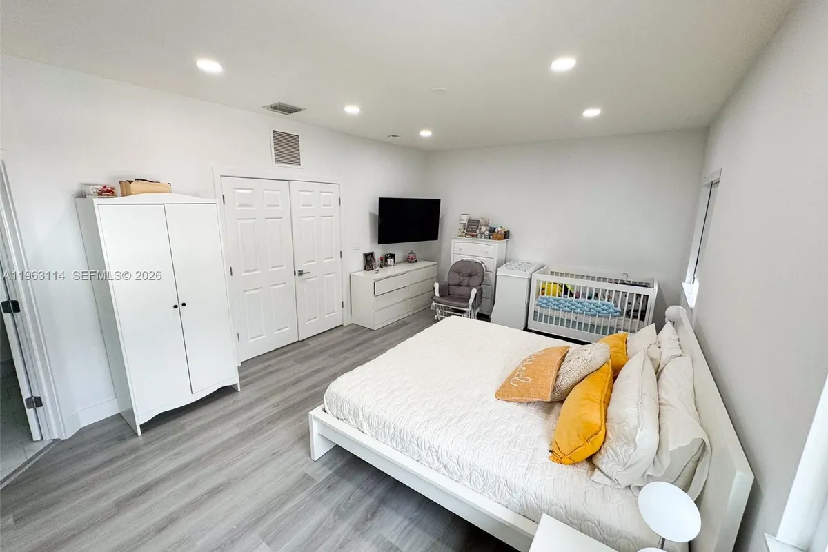 1533 SW 154th Path, Miami FL 33194