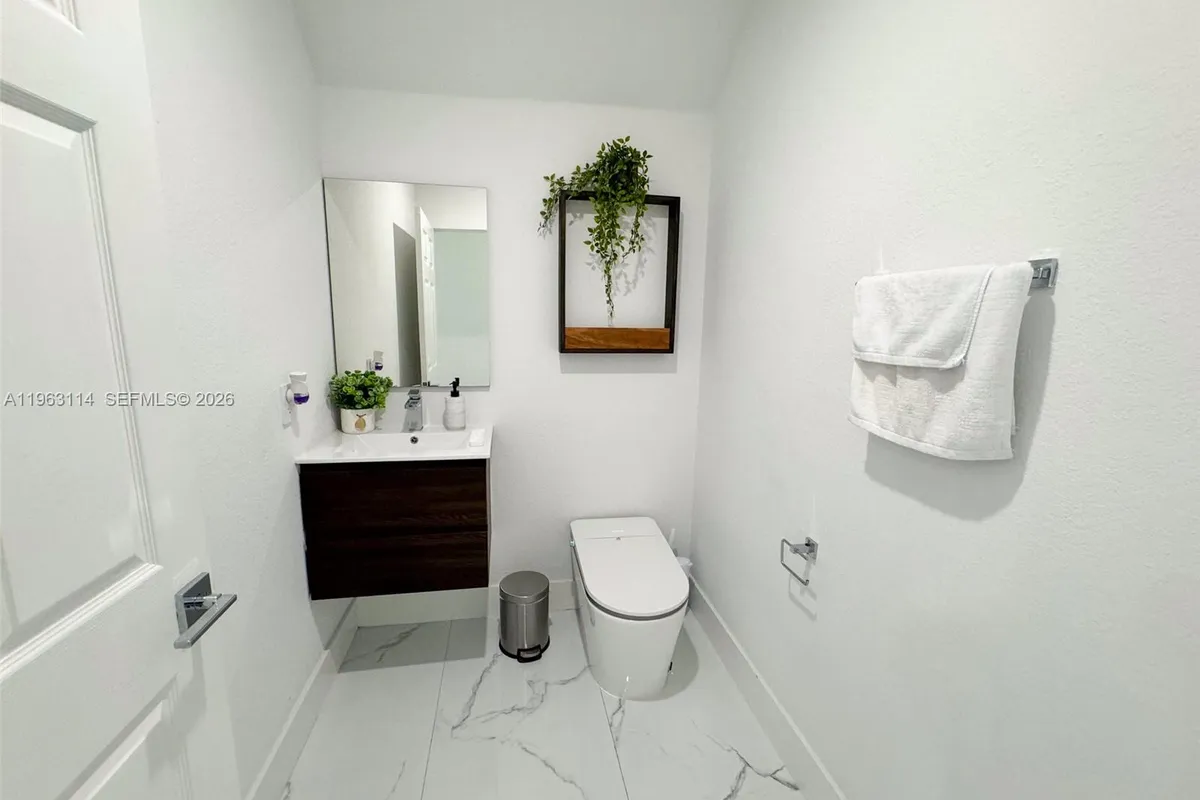 1533 SW 154th Path, Miami FL 33194