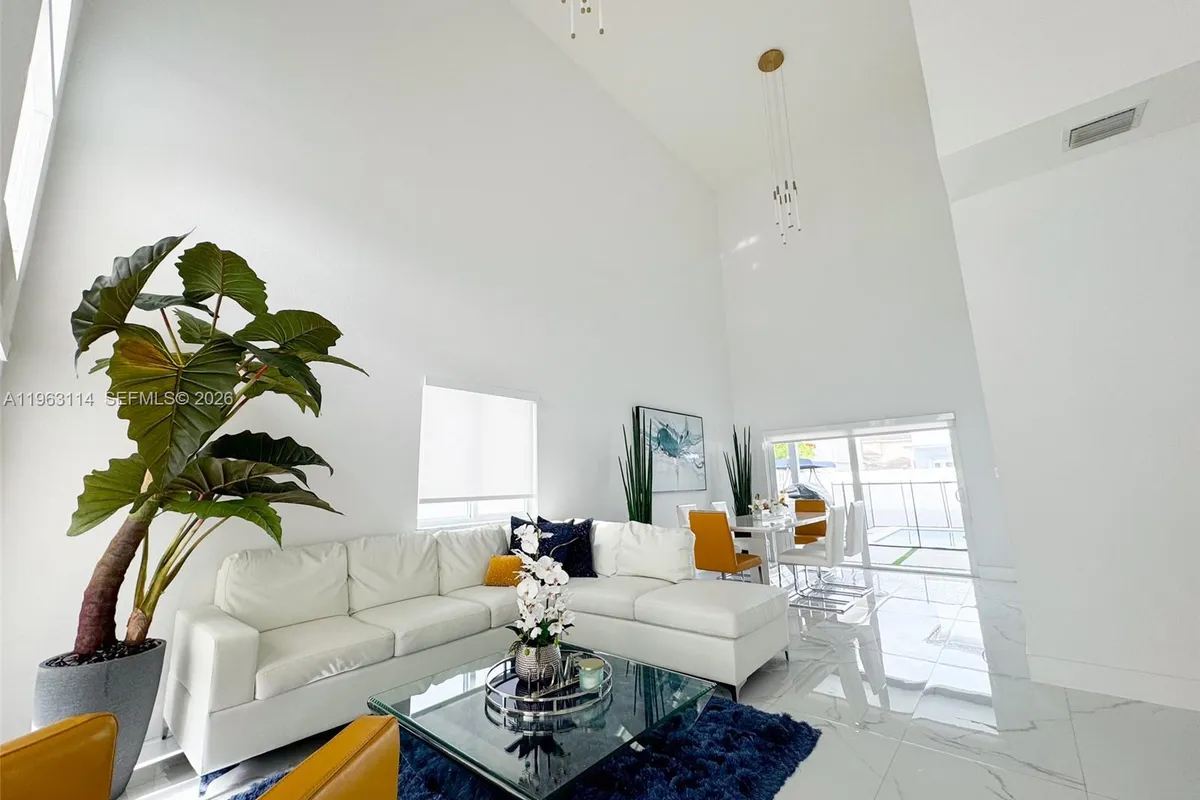 1533 SW 154th Path, Miami FL 33194