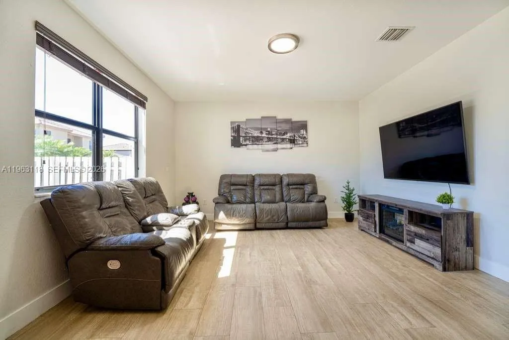 11712 SW 235th St, Homestead FL 33032