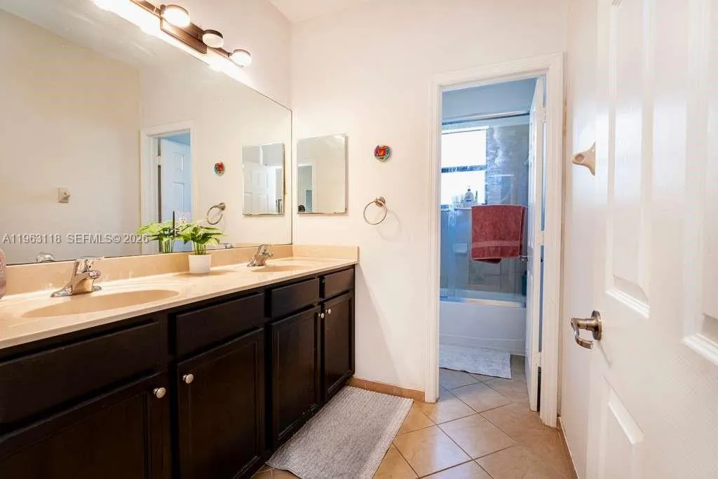 11712 SW 235th St, Homestead FL 33032