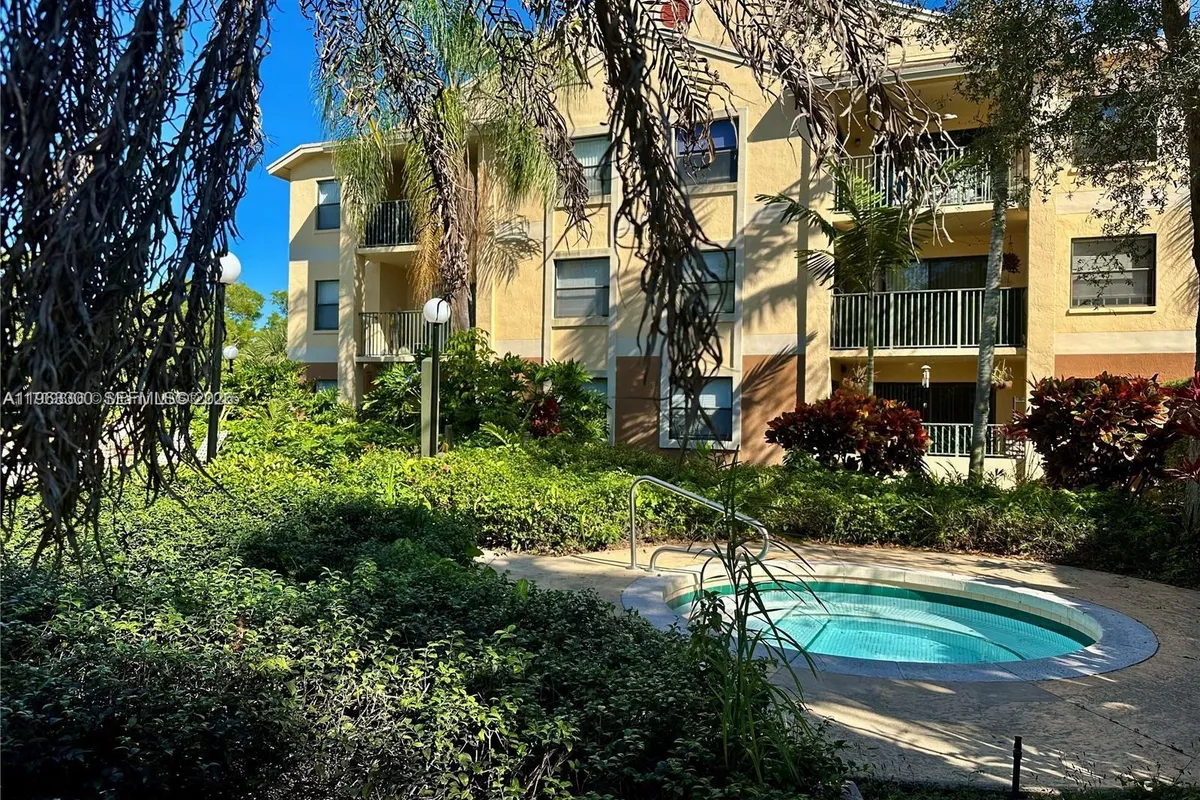 9999 Summwebreeze  Dr # 101, Sunrise FL 33322