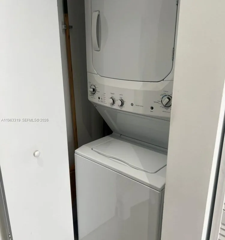 6312 NW 105th Pl, Doral FL 33178