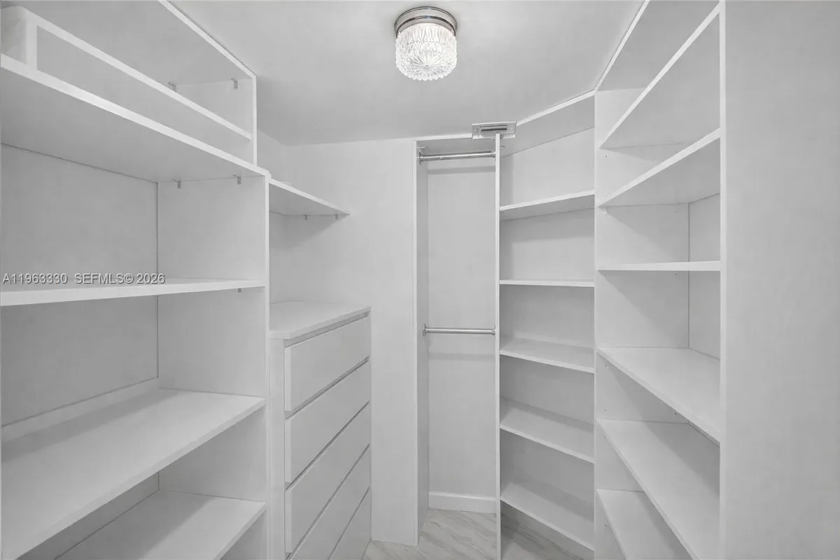 3530 Mystic Pointe Dr # 2202, Aventura FL 33180