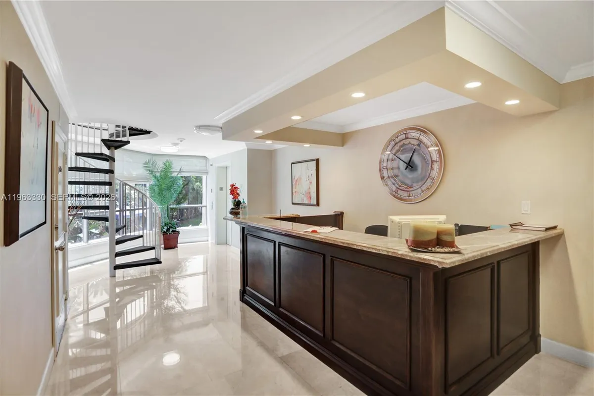 3530 Mystic Pointe Dr # 2202, Aventura FL 33180