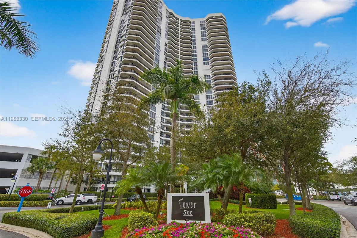 3530 Mystic Pointe Dr # 2202, Aventura FL 33180